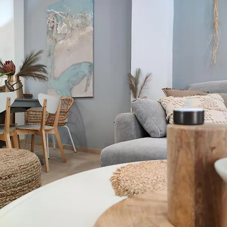 Apartament Hola *